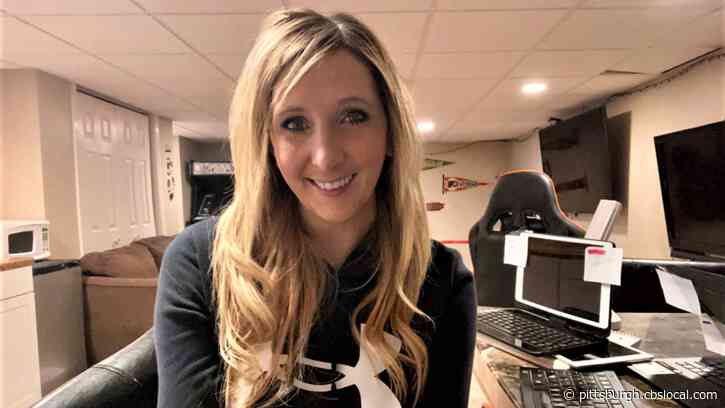 Pennsylvania TSA Agent Going Above And Beyond The Call Of Duty, Helping Senior Citizens Schedule COVID-19 Vaccine Appointments