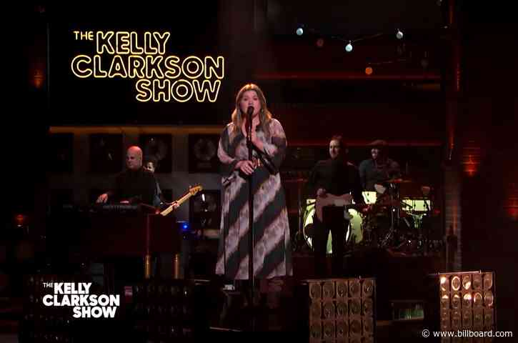 Kelly Clarkson Puts Some Extra Pep in Her Step for Cover of Faith Hill’s ‘Keep Walkin’ On’