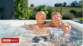 Hot tub accidents triple in lockdown, says insurer