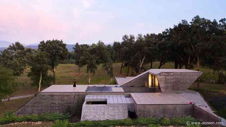 Hugo Pereira completes angular concrete house on Portuguese hilltop