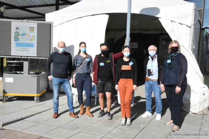 Alle vaccinatielijnen draaien op volle kracht om alle 90-plussers coronaprikje te geven: “Liep vlotter dan we durfden hopen”