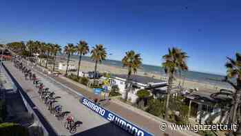 Tirreno-Adriatico, gruppo beffato: vince Schmidt. Martedì crono finale per Ganna - La Gazzetta dello Sport