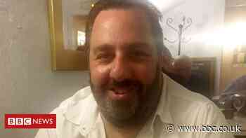 Covid: Blackpool IT expert becomes stand-in rabbi