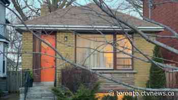 This Toronto bungalow just sold for $461,000 over asking. It was bought for $1.46 million.