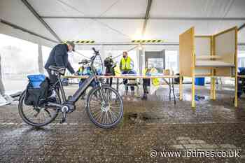 Dutch PM claims win in Covid-dominated vote