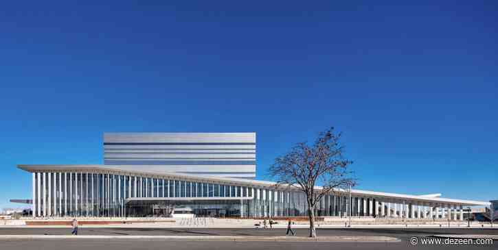 Diamond Schmitt covers Buddy Holly Hall in gleaming facade
