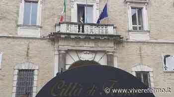 Fermo, bandiere a mezz'asta e minuto di silenzio in memoria delle vittime del Covid - Vivere Fermo