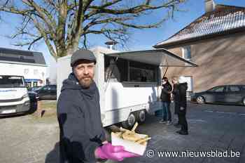 Dankzij Jeroen kunnen bewoners na dertig jaar eindelijk weer frietje steken in eigen dorp: “Na crisis keren pu - Het Nieuwsblad