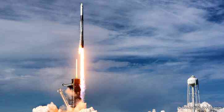 SpaceX and NASA signed an agreement to avoid collisions and share information