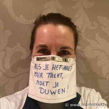 Thuisverpleegster verblijdt patiënten met dagelijkse spreuk... (Bocholt) - Het Nieuwsblad