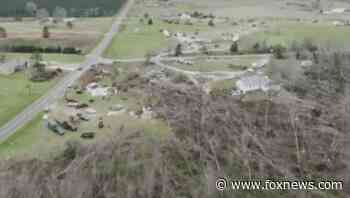 Tornadoes slam US South, leave 1 dead