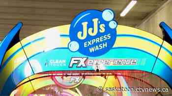 'Hands up and let’s go': Saskatoon sisters open carnival-inspired car wash