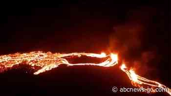 Eruption of Iceland volcano easing, not affecting flights