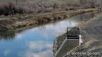 Feds want to fix canal, but Nevada town lives off the leaks