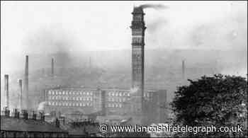 Smoky photo shows Darwen when India Mill was at full capacity