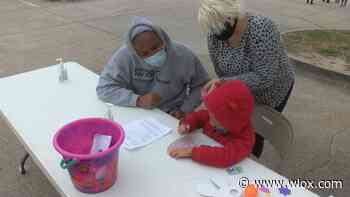 Biloxi Excel By 5 kicks off the season with arts and crafts - WLOX