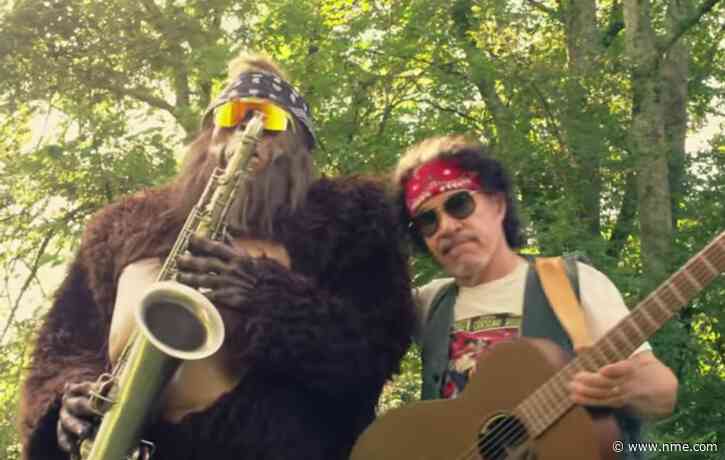 Watch John Oates and Saxsquatch perform unlikely ‘Maneater’ team-up