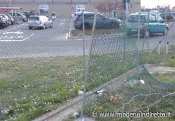 Spaccata al centro commerciale di Soliera, ma l'allarme fa scappare i ladri - modenaindiretta.it