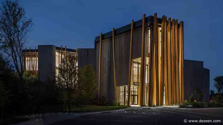 Tres Birds wraps Wisconsin's Art Preserve in slanted strips of fir wood