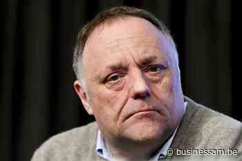 Marc Van Ranst verdedigt vaccinaties met AstraZeneca in interview met CNN - Business AM - NL