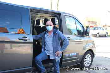 ‘Covidbusje’ helpt iedereen tot in het vaccinatiecentrum van Bommershoven