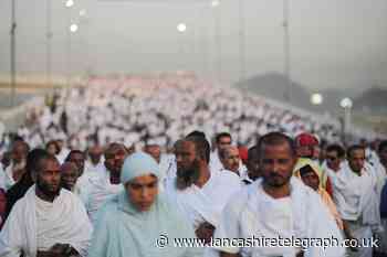 Hajj firm warns against handing over deposits until confirmation from Saudi authorities
