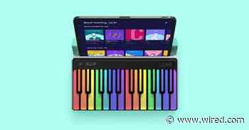 Roli's Lumi Keys Taught Me How to Play Piano ... Sort Of
