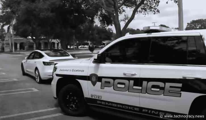 Self-Driving Cars Will Stop For Police, Roll Windows Down, Unlock Doors