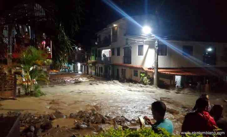 Desbordamiento de quebrada en Dabeiba afectó 180 viviendas - El Colombiano