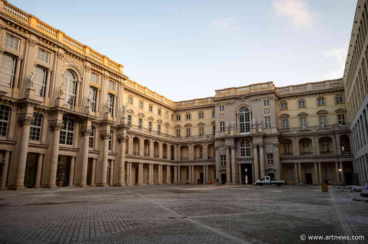 Berlin Museum Won’t Show Benin Bronzes, Begins to Pursue Return of Artifacts