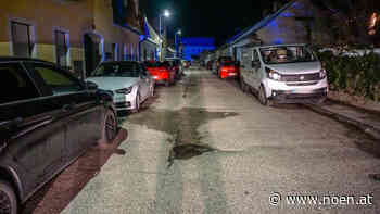 Zimmerbrand: Feuerwehr kämpft mit verparkter Zufahrt - NÖN.at
