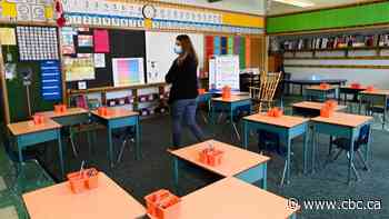 School boards struggle to find supply teachers amid rise in absences due to COVID-19
