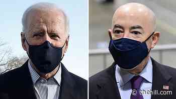 Biden faces pressure to end border facility media blackout