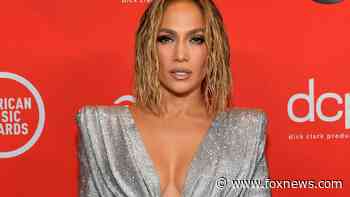 Jennifer Lopez called out by Beyoncé fans after AMAs performance - Fox News