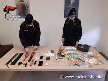 In casa machete, tirapugni e stupefacenti, due giovani nei guai a Pioltello | Radio Lombardia - Radio Lombardia