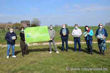Wandelend en fietsend lokale geschiedenis opsnuiven via nieuw boekje ‘Verhalen uit het Pajottenland’