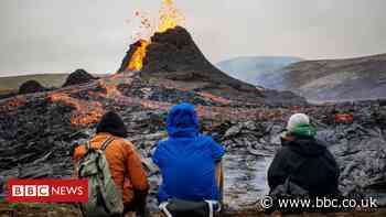 Iceland volcano eruption: Onlookers flock to see Mount Fagradalsfjall