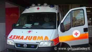 Voltri, pedone agganciato da un camion: è grave - GenovaToday
