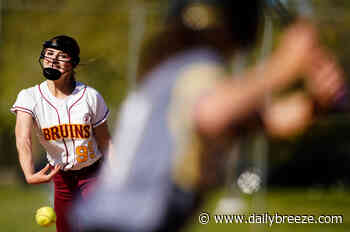Wilson’s Hailey Houston dazzles in three-hit shutout of Peninsula - The Daily Breeze