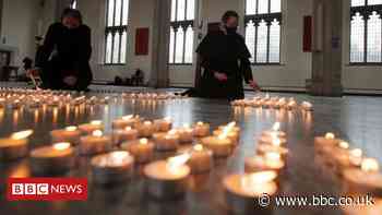 Covid: Thousands of candles lit at Blackburn Cathedral