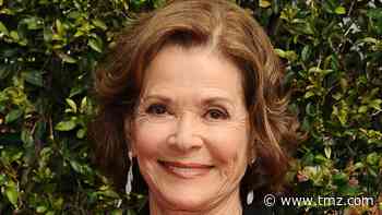 'Arrested Development' Star Jessica Walter Dead at 80, Cast Weighs In