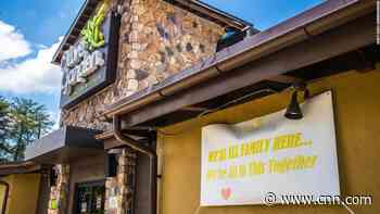 Olive Garden is raising its wages. That's not the full story