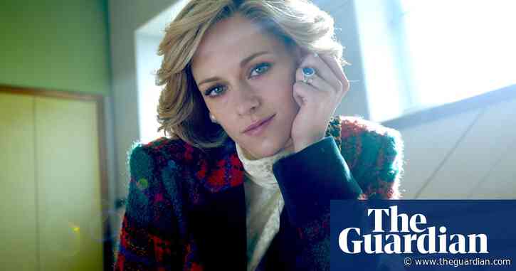 New photo shows Kristen Stewart as Princess Diana ahead of biopic Spencer