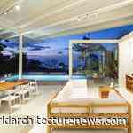 Costa Rican jungle houses white villa’s dramatic ‘wing-like’ roofline by Studio Saxe