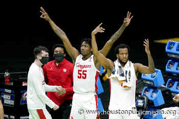 University Of Houston To Meet Syracuse Saturday, With 2nd Straight Sweet 16 Berth - Houston Public Media