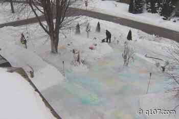 Front lawn 'rainbow rink' dazzles, bringing a ray of sunshine to Chateauguay - q107.com