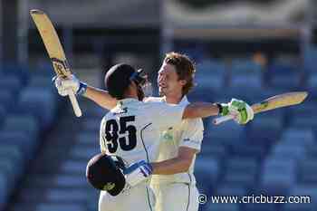Bancroft, Inglis put together crucial runs on opening day | Cricbuzz.com - Cricbuzz - Cricbuzz