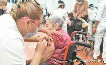 Adultos mayores son inmunizados en Cuernavaca | El Universal - El Universal