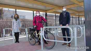 Verbesserung für Radfahrer: Bahnhof Tornesch: Neue Bike-and-Ride-Anlage eingeweiht | shz.de - shz.de