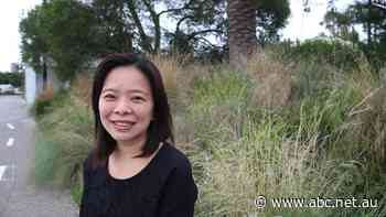 With JobKeeper ending, Eunice is out of work. What are her options?